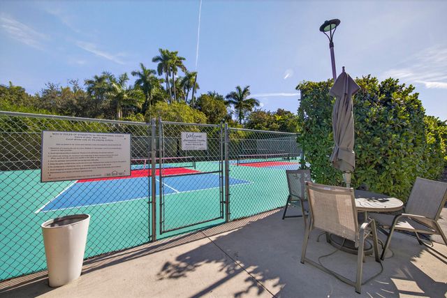 300 NE 19th Court 104n, Wilton Manors, FL 33305