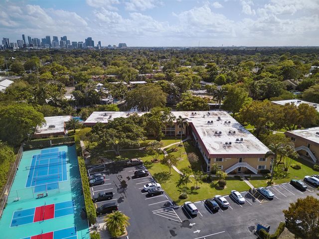 300 NE 19th Court 104n, Wilton Manors, FL 33305