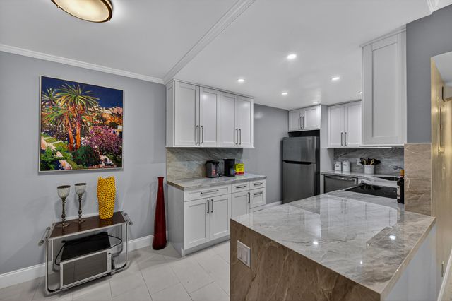 300 NE 19th Court 104n, Wilton Manors, FL 33305