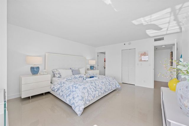 2202 S Cypress Bend Dr 606, Pompano Beach, FL 33069