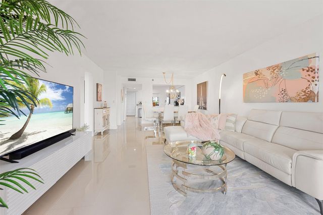 2202 S Cypress Bend Dr 606, Pompano Beach, FL 33069