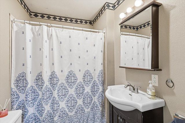 707 SW I Street, Grants Pass, OR 97526