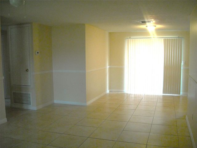 2806 BURR OAK DRIVE, Tampa, FL 33618