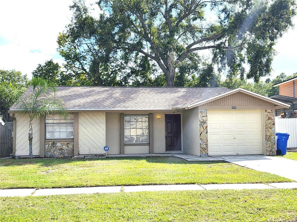 2806 BURR OAK DRIVE, Tampa, FL 33618