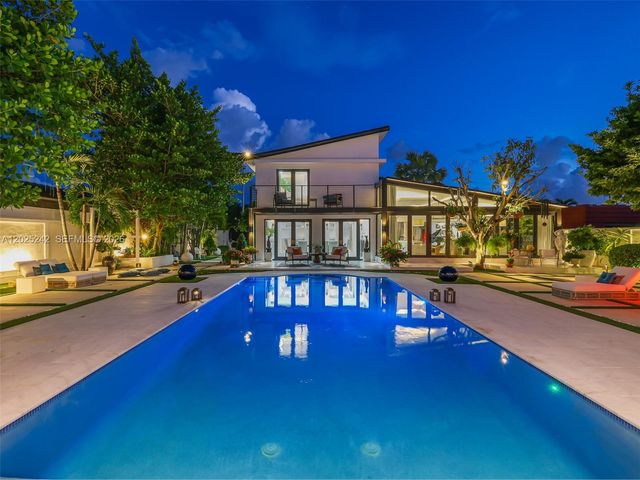8761 SW 56th Street, Miami, FL 33165