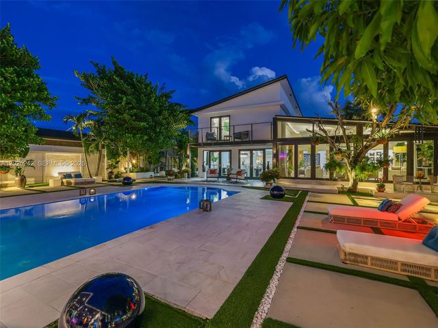 8761 SW 56th Street, Miami, FL 33165