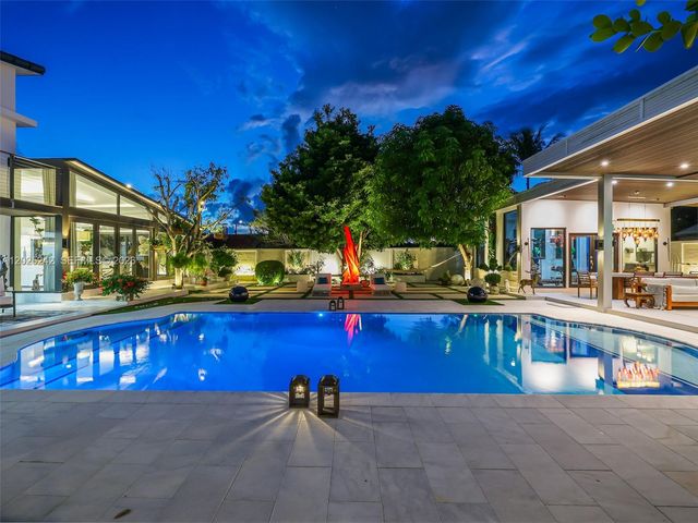8761 SW 56th Street, Miami, FL 33165