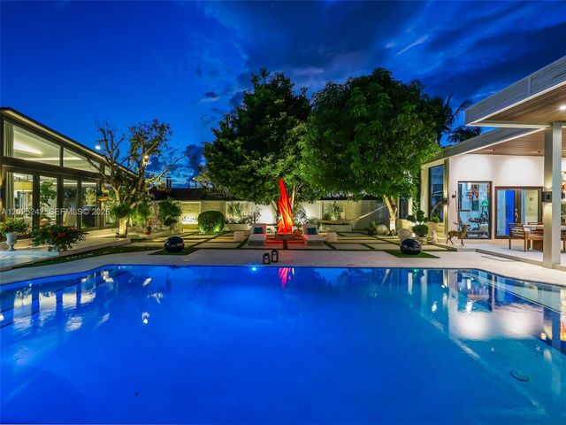 8761 SW 56th Street, Miami, FL 33165