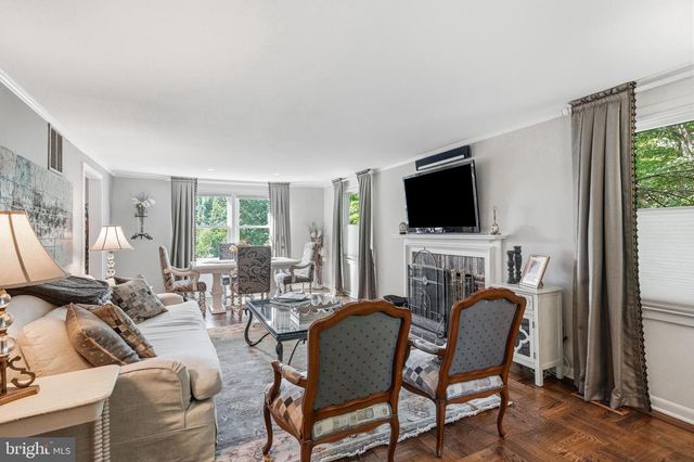 210 E MAIN ST, Moorestown, NJ 08057