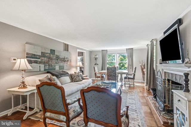 210 E MAIN ST, Moorestown, NJ 08057