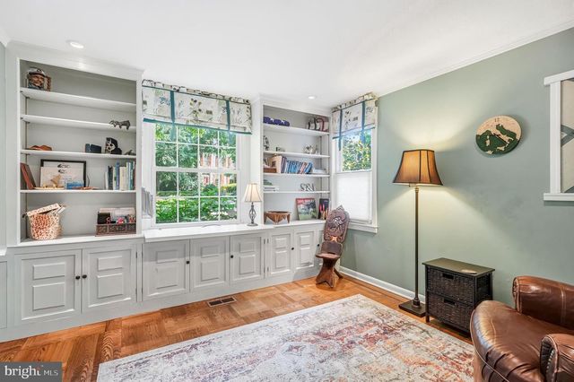 210 E MAIN ST, Moorestown, NJ 08057