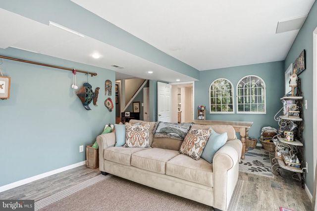 210 E MAIN ST, Moorestown, NJ 08057