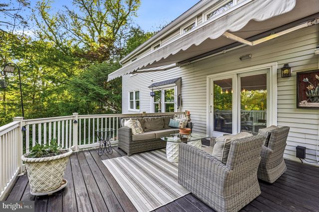 210 E MAIN ST, Moorestown, NJ 08057