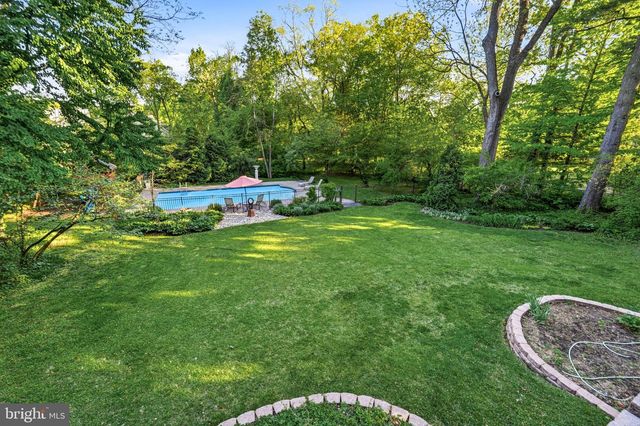 210 E MAIN ST, Moorestown, NJ 08057