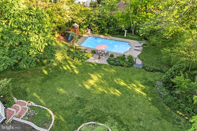 210 E MAIN ST, Moorestown, NJ 08057
