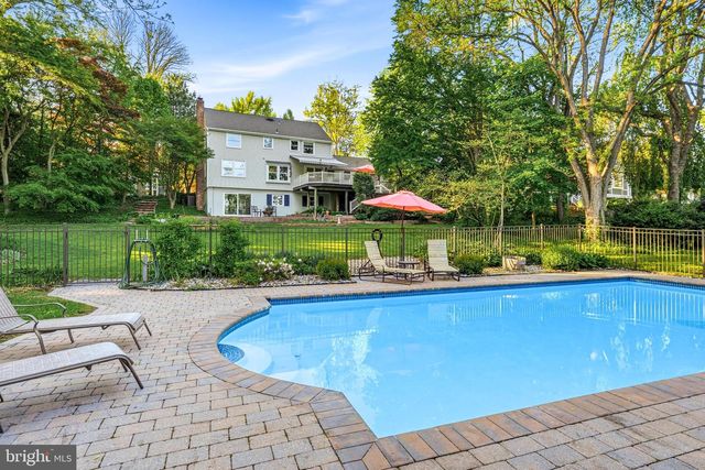 210 E MAIN ST, Moorestown, NJ 08057