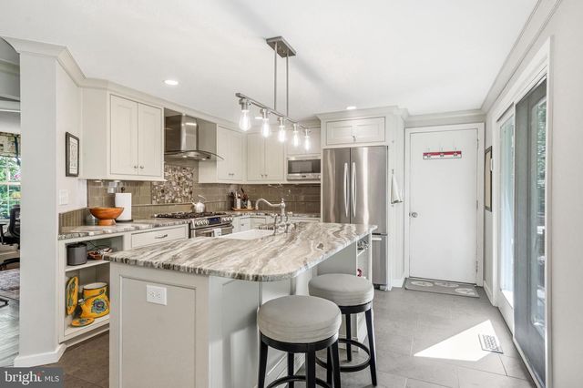 210 E MAIN ST, Moorestown, NJ 08057
