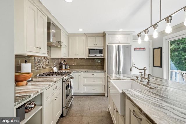 210 E MAIN ST, Moorestown, NJ 08057