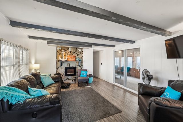 204 Eastside Lane, Montezuma, IA 50171