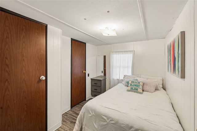 204 Eastside Lane, Montezuma, IA 50171