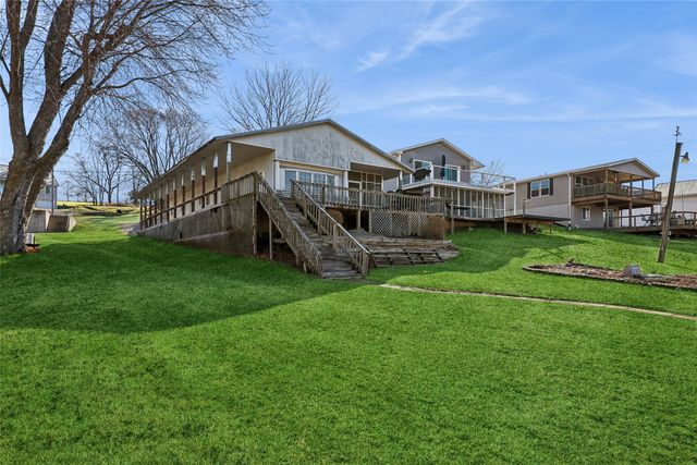 204 Eastside Lane, Montezuma, IA 50171