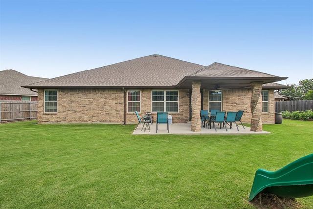 1402 Spoonwood Road, Norman, OK 73071
