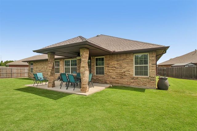 1402 Spoonwood Road, Norman, OK 73071