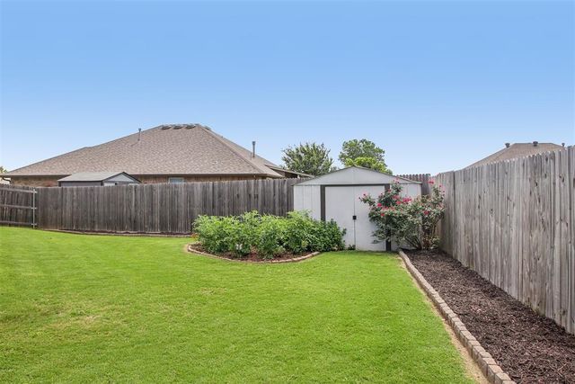 1402 Spoonwood Road, Norman, OK 73071