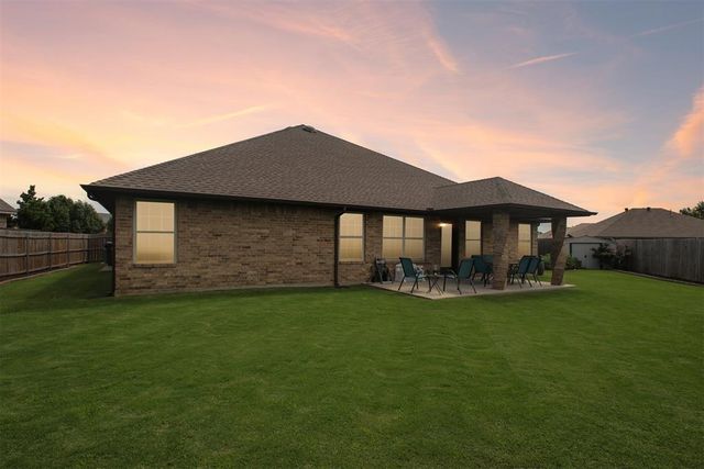 1402 Spoonwood Road, Norman, OK 73071