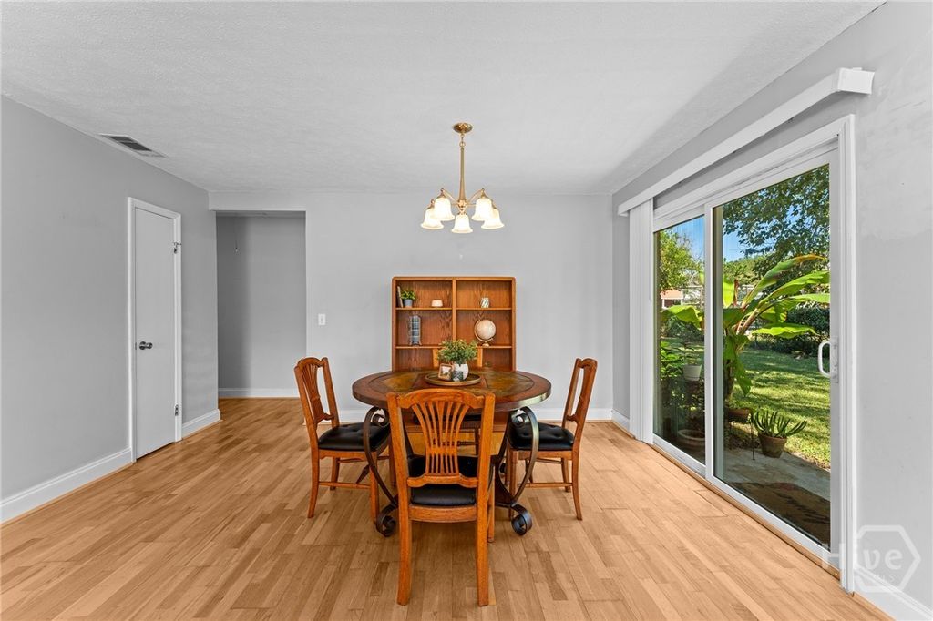 Image 10 of property listing at 103 Dogwood Circle, Rincon, GA 31326