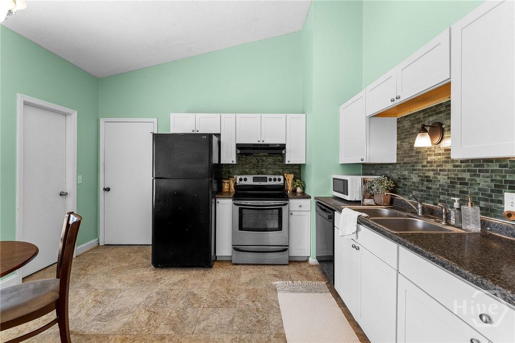 Image 12 of property listing at 103 Dogwood Circle, Rincon, GA 31326