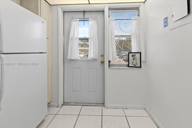 2200 Park Ln 109, Hollywood, FL 33021