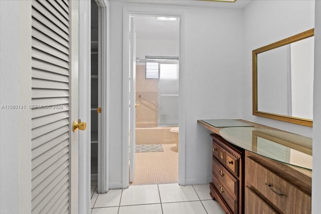 2200 Park Ln 109, Hollywood, FL 33021