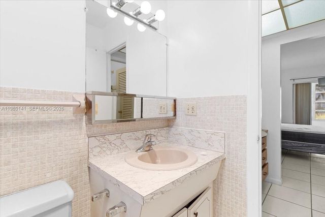 2200 Park Ln 109, Hollywood, FL 33021