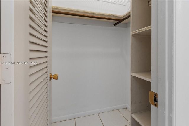 2200 Park Ln 109, Hollywood, FL 33021