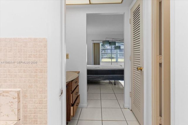 2200 Park Ln 109, Hollywood, FL 33021