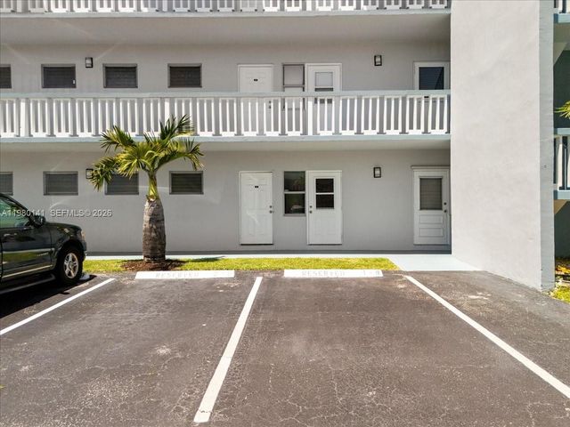 2200 Park Ln 109, Hollywood, FL 33021