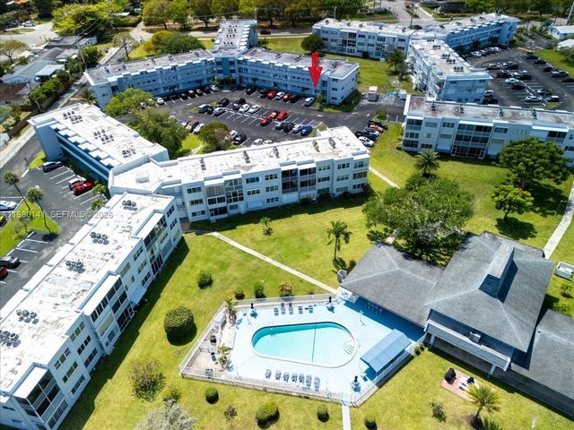 2200 Park Ln 109, Hollywood, FL 33021