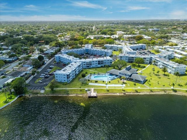 2200 Park Ln 109, Hollywood, FL 33021