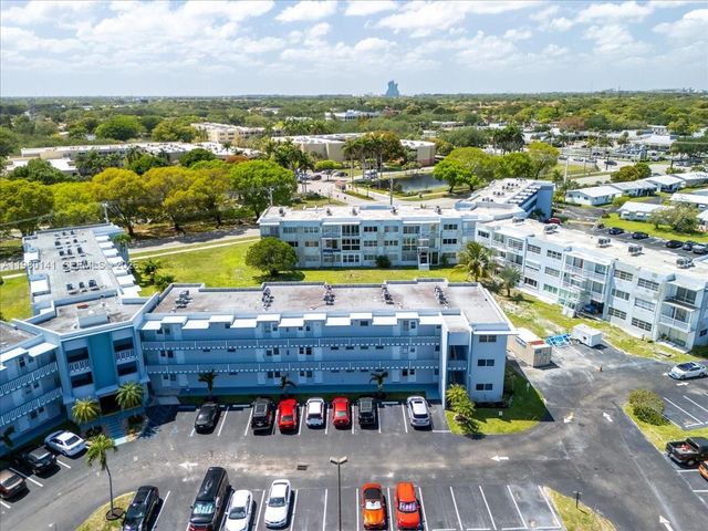 2200 Park Ln 109, Hollywood, FL 33021