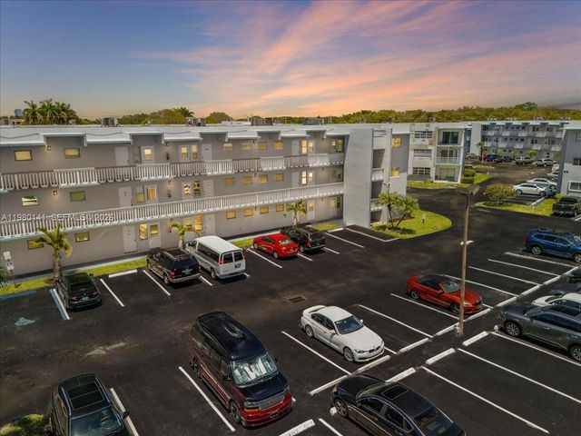 2200 Park Ln 109, Hollywood, FL 33021