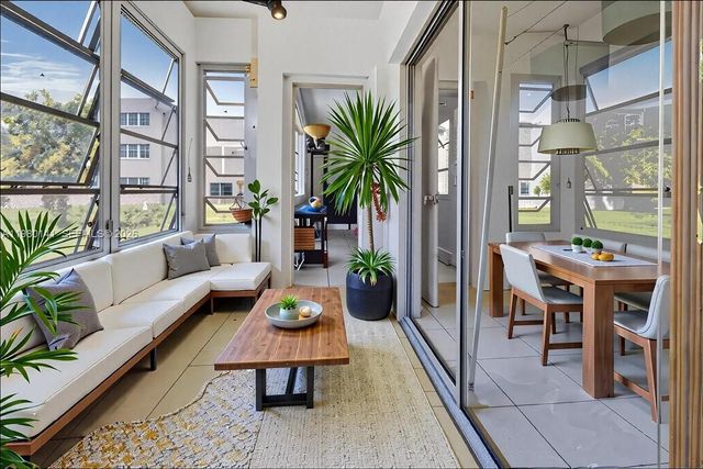 2200 Park Ln 109, Hollywood, FL 33021