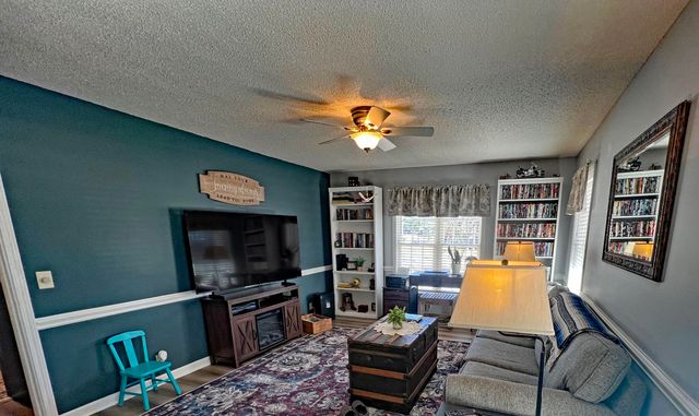 22 Ridge Lake Drive, Manning, SC 29102