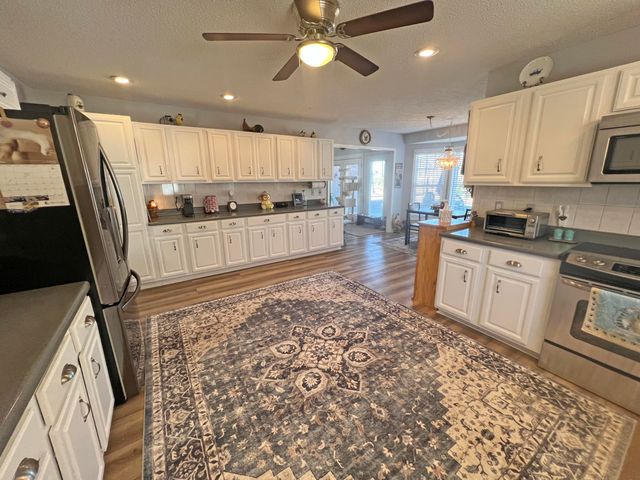 22 Ridge Lake Drive, Manning, SC 29102