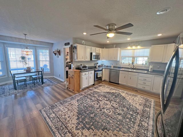 22 Ridge Lake Drive, Manning, SC 29102