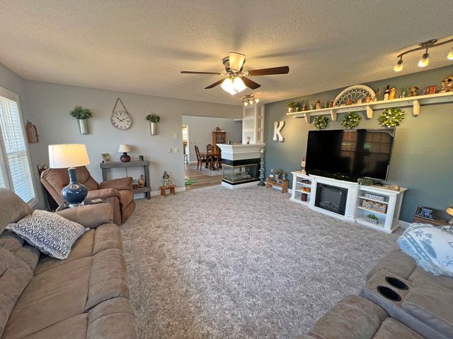 22 Ridge Lake Drive, Manning, SC 29102