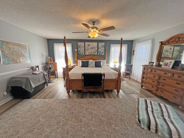 22 Ridge Lake Drive, Manning, SC 29102