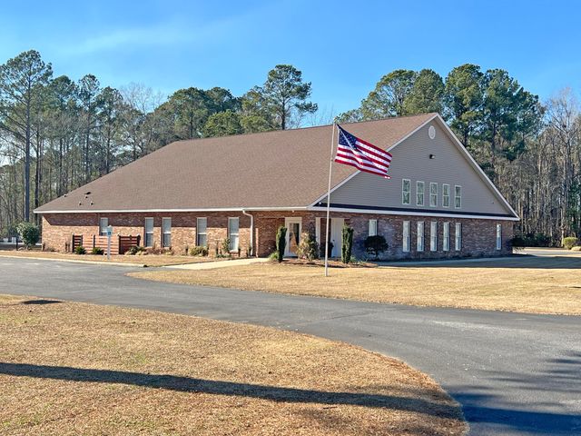 22 Ridge Lake Drive, Manning, SC 29102