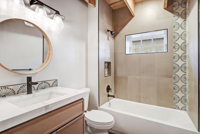 3100 Los Anayas Road NW, Albuquerque, NM 87104