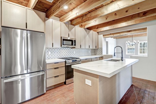 3100 Los Anayas Road NW, Albuquerque, NM 87104